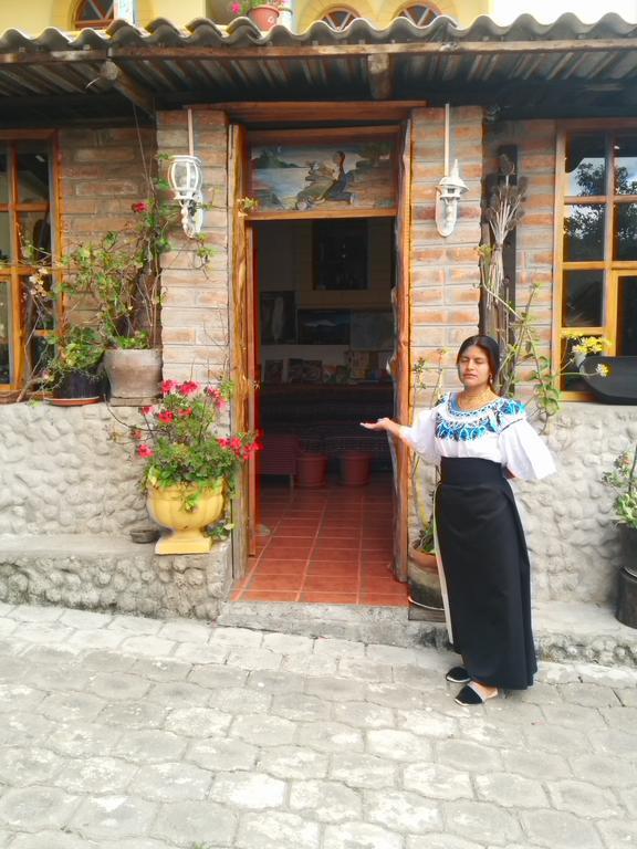 Hostal Curinan Отавало Экстерьер фото