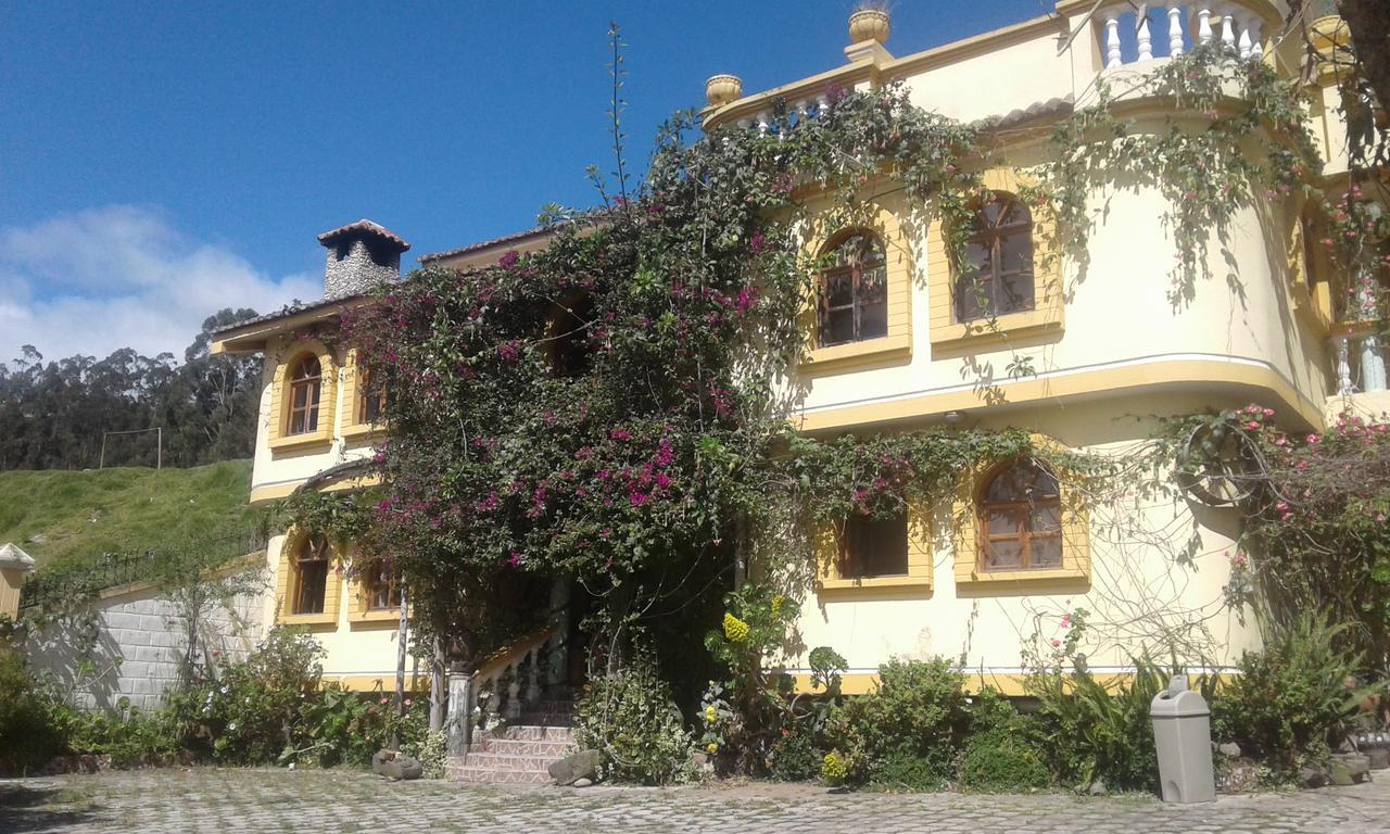 Hostal Curinan Отавало Экстерьер фото