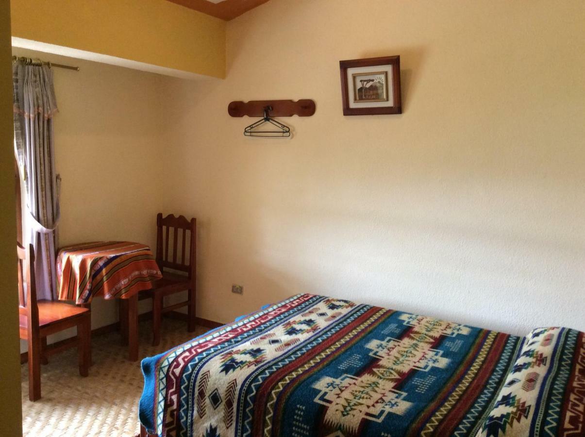 Hostal Curinan Отавало Экстерьер фото